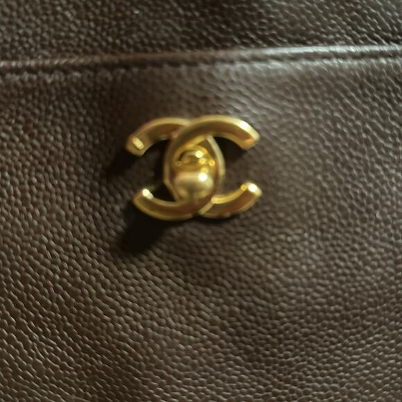 Vintage Chanel Caviar Leather Tote Bag Gold-Tone CC Turn-Lock - Picture 4 of 9